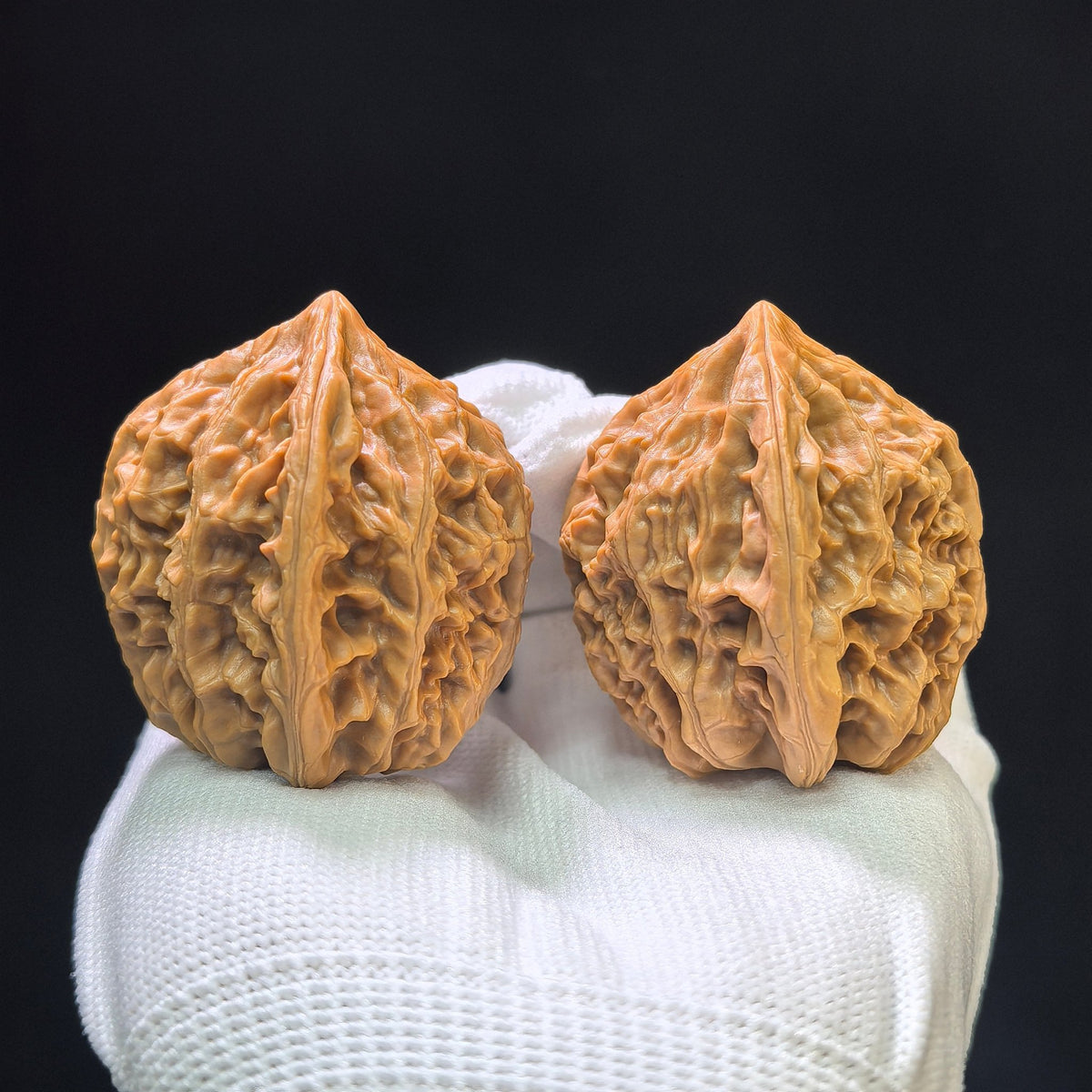 "Beijing Chicken-Heart" Beijing Jixin Classic Heritage Wenwan Walnuts Pair | 41.0mm x 40.0mm | BJJX-1106 - ThePatinaProject