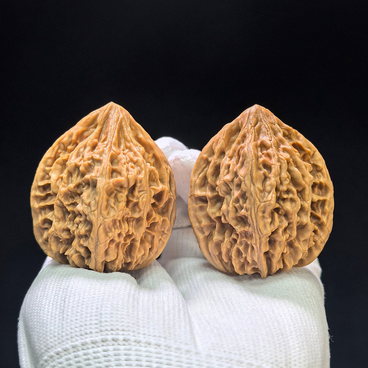 "Beijing Rooster Heart" Beijing Jixin Wenwan Walnuts (Pair) | 41.0mm x 40.0mm | Stock ID: BJJX-1108 - ThePatinaProject
