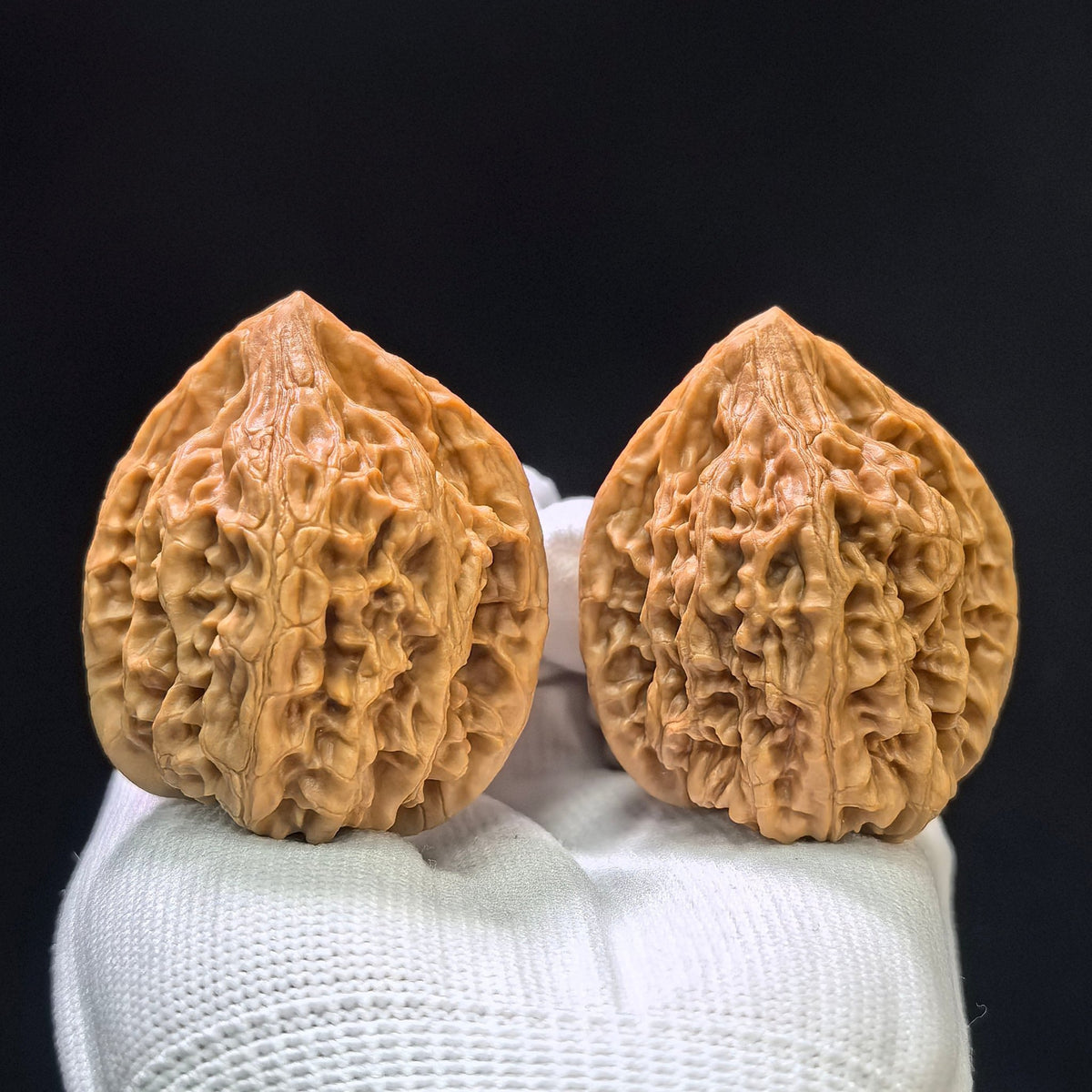 "Beijing Rooster Heart" Beijing Jixin Wenwan Walnuts (Pair) | 42.0mm x 42.0mm | Stock ID: BJJX-1105 - ThePatinaProject