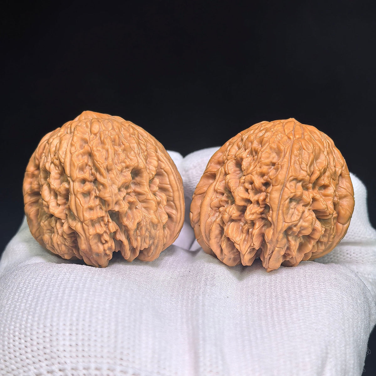 "Blizzard Heavenly Crippled Foot" BaoXue TianCanJiao BX-CG1B0E Wenwan Walnuts Collector Pair | 42.0mm x 43.0mm | Stock ID: BX-CG1B0E - ThePatinaProject