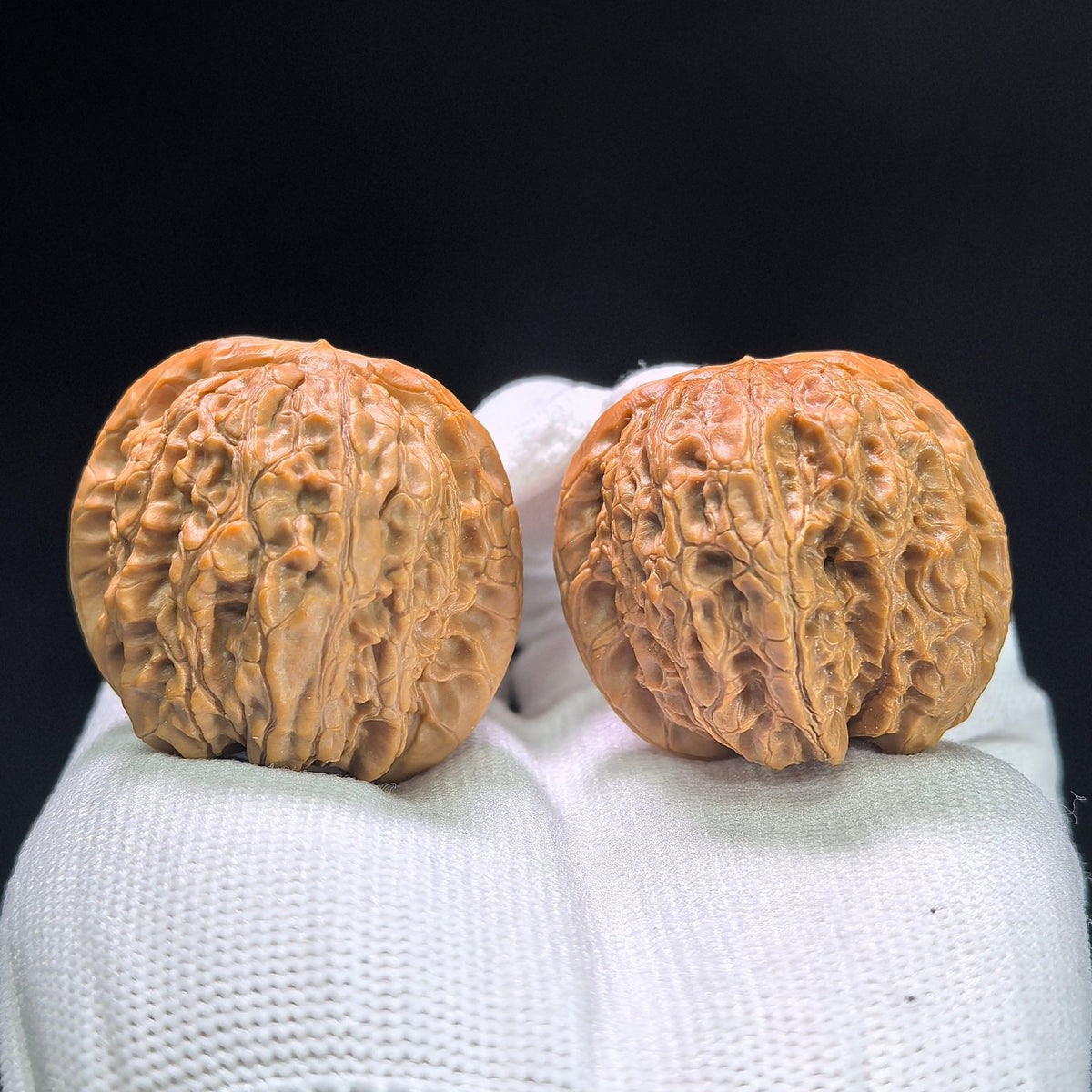 "Blood Kylin" Xueqilin Wenwan Walnuts (Pair) | 38.0mm x 39.0mm | Stock ID: XQL-1401 - ThePatinaProject