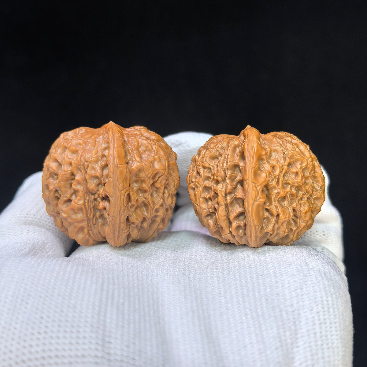 “Blood Qilin” Xue Qilin Wenwan Walnut Pair | Compact 37mm Collector Pair | 37.0mm × 37.0mm | XQL-1102 - ThePatinaProject