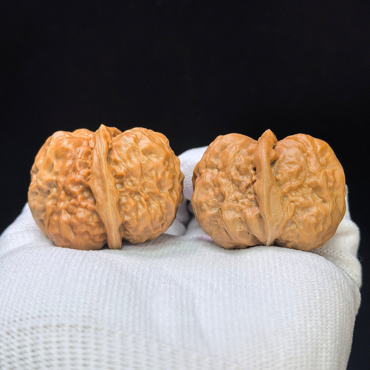 Broad-Bodied Deep-Textured Toad Head Wenwan Walnut Pair — 36.0mm x 41.0mm | HMT-1504C - ThePatinaProject