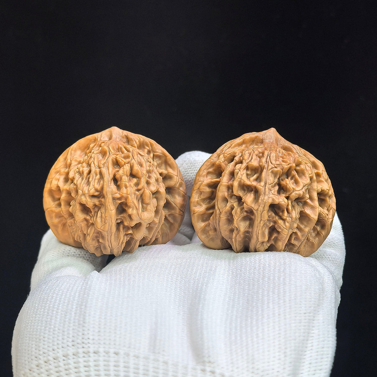 Broad-Crowned Deep-Textured Xiayunling Wenwan Walnut Pair — 45.0mm x 42.0mm | XYL-17C0C - ThePatinaProject