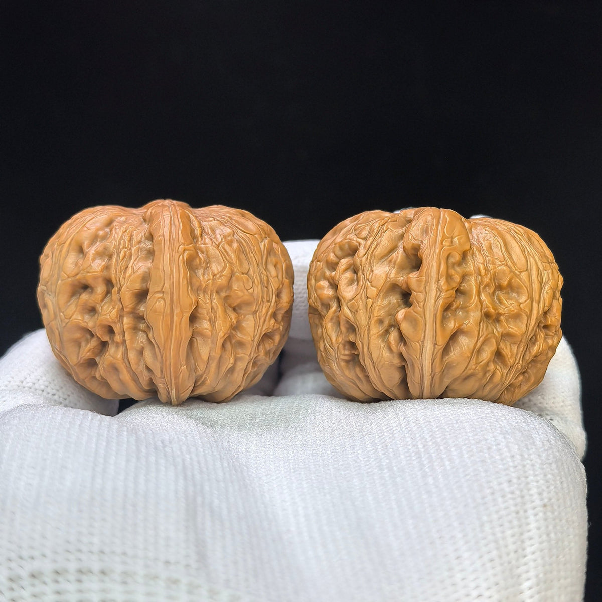 Broad-Rimmed Rounded Pinggu Yuanbao Wenwan Walnut Pair — 38.0mm x 39.0mm | PGYB-1504C - ThePatinaProject