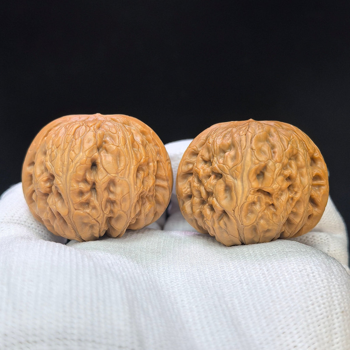 Broad-Rimmed Rounded Pinggu Yuanbao Wenwan Walnut Pair — 38.0mm x 39.0mm | PGYB-1504C - ThePatinaProject