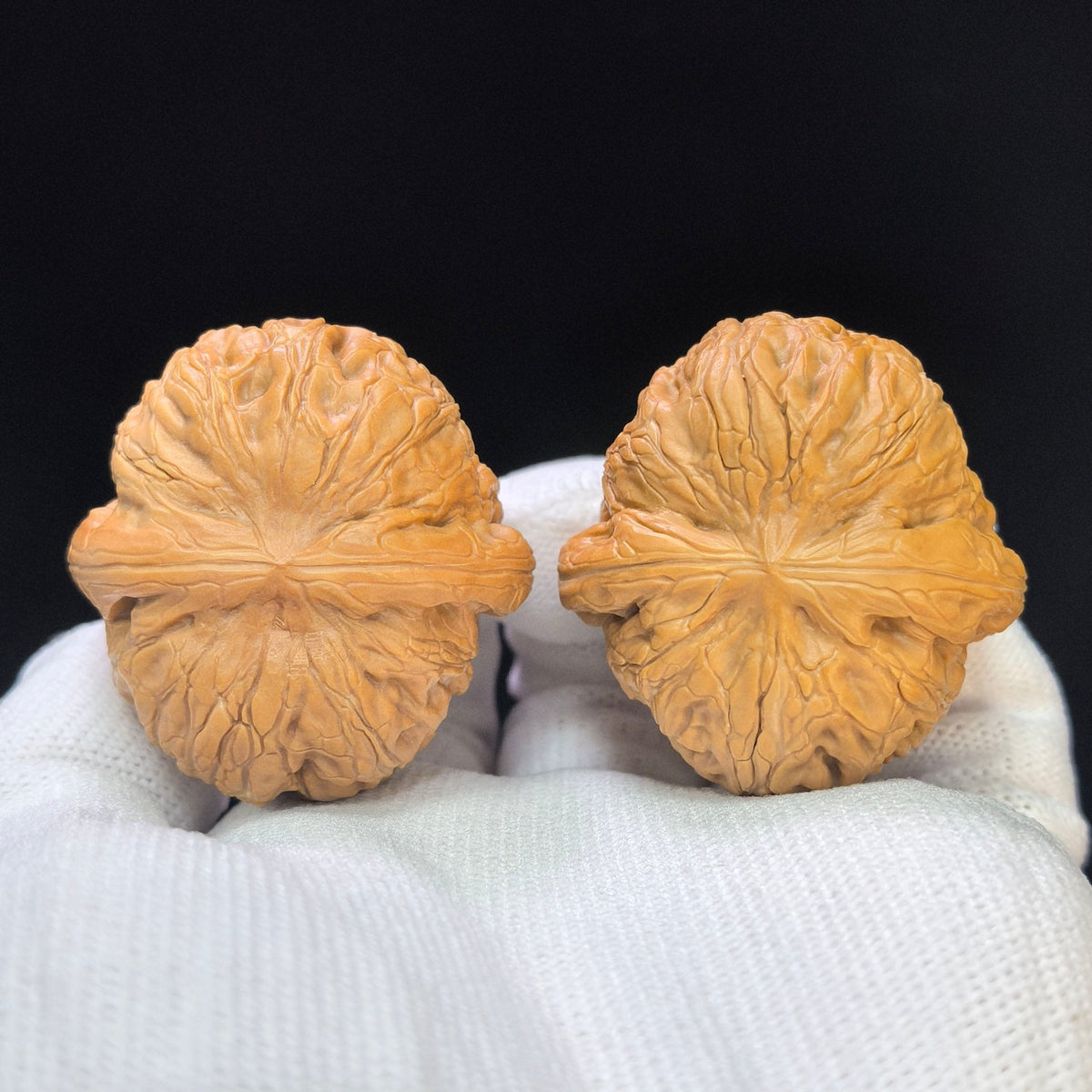 Broad-Rimmed Rounded Pinggu Yuanbao Wenwan Walnut Pair — 38.0mm x 39.0mm | PGYB-1504C - ThePatinaProject
