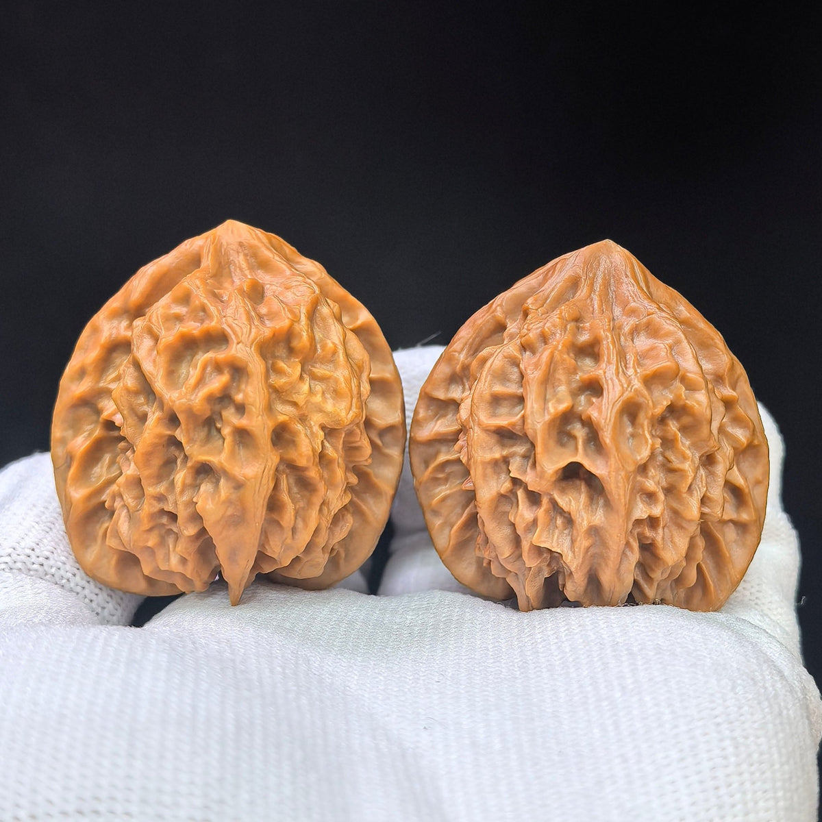 "Cao Da Long" Master Lineage CaoDaLong CAL-1111 Wenwan Walnuts Collector Pair | 40.0mm x 40.0mm | Stock ID: CAL-1111 - ThePatinaProject