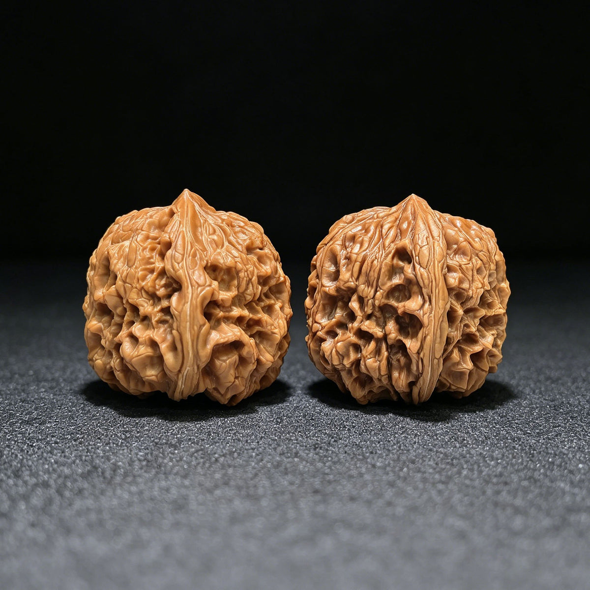 "Chubby Pier" Mendun Wenwan Walnuts Pair | 42.0mm x 45.0mm | MD-1501C - ThePatinaProject