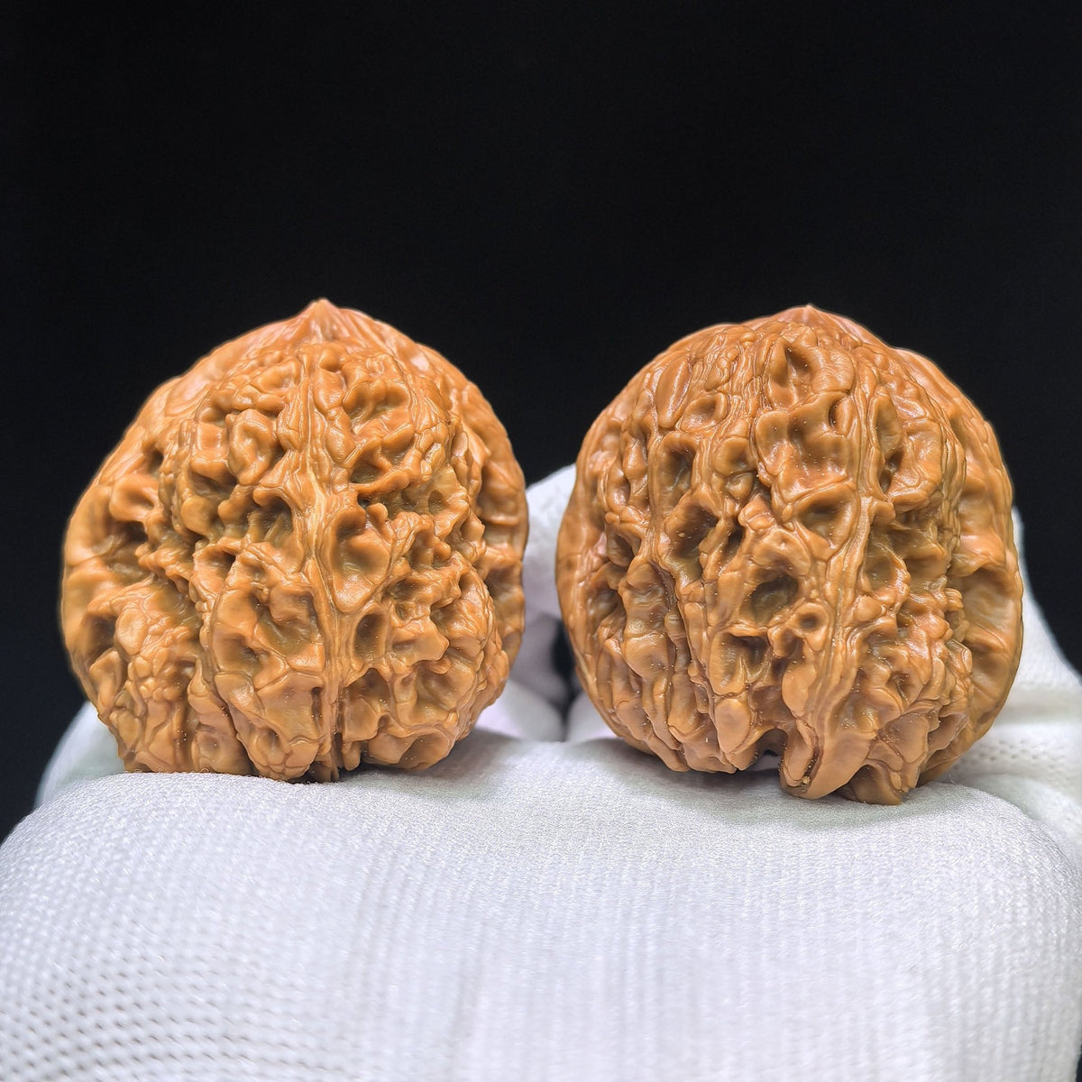 "Chubby Pier" Mendun Wenwan Walnuts Pair | 42.0mm x 45.0mm | MD-1501C - ThePatinaProject