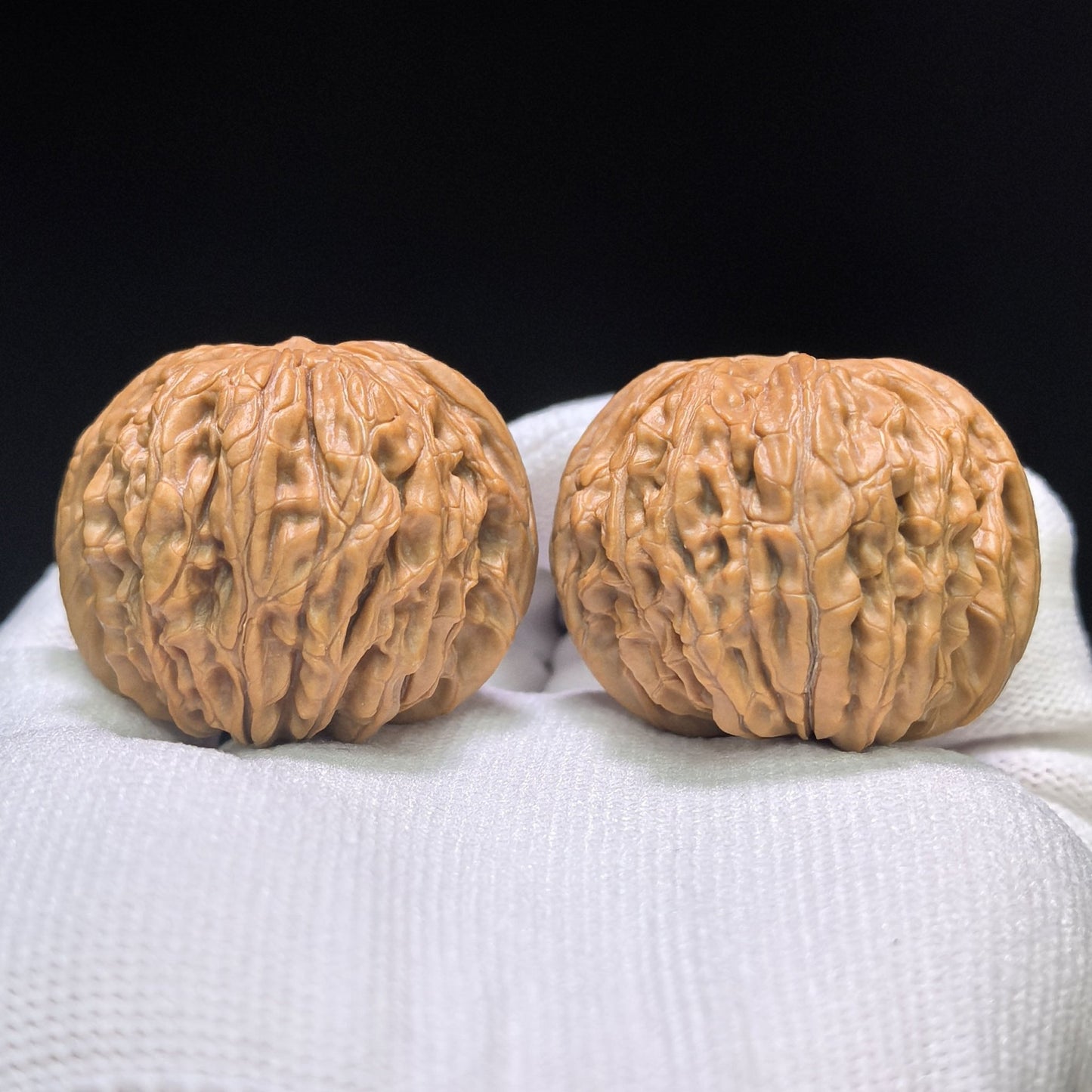"Classic Millstone" Mopan Low-Profile Wenwan Walnuts Pair | 39.0mm x 38.0mm | MP-1504C - ThePatinaProject