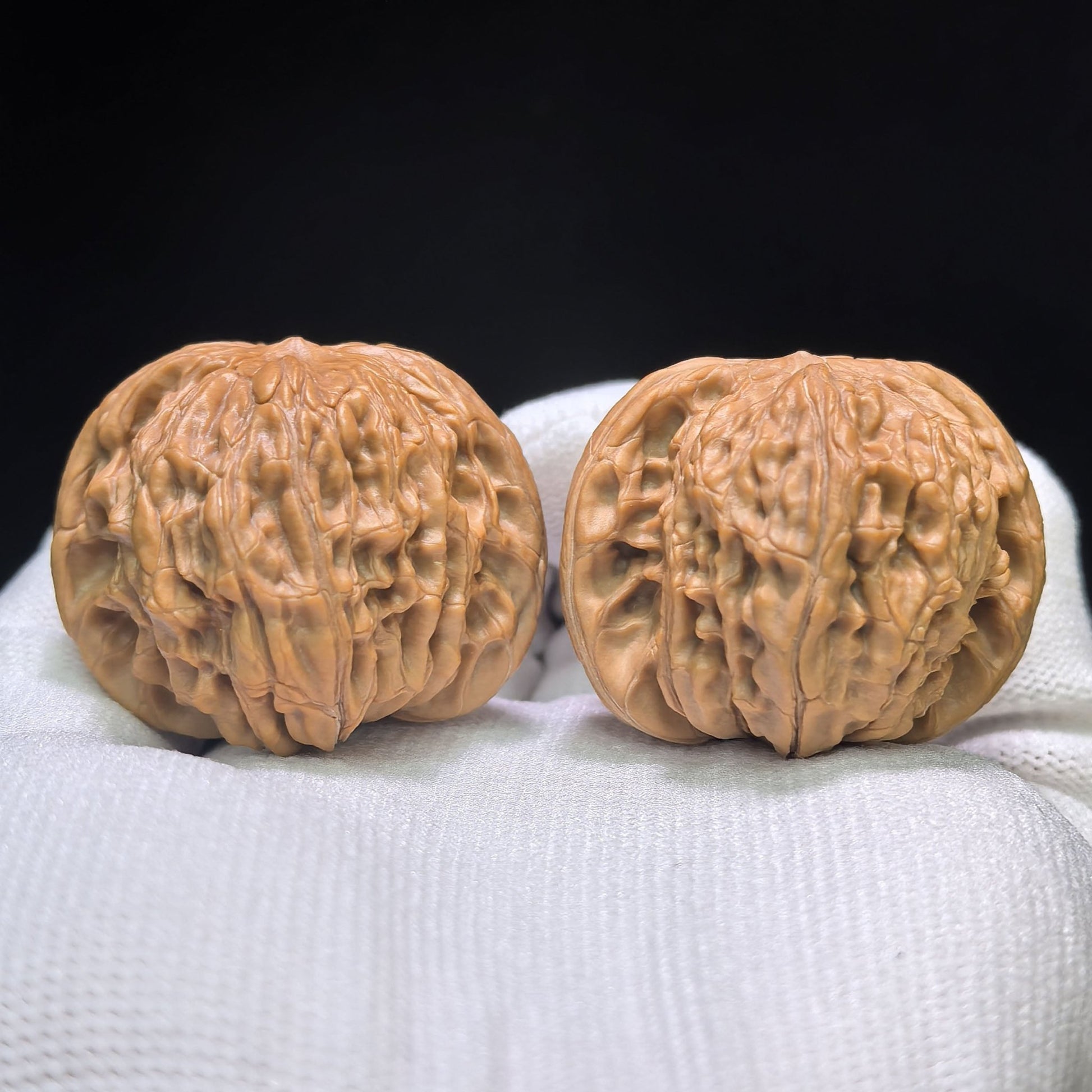 "Classic Millstone" Mopan Low-Profile Wenwan Walnuts Pair | 39.0mm x 38.0mm | MP-1504C - ThePatinaProject
