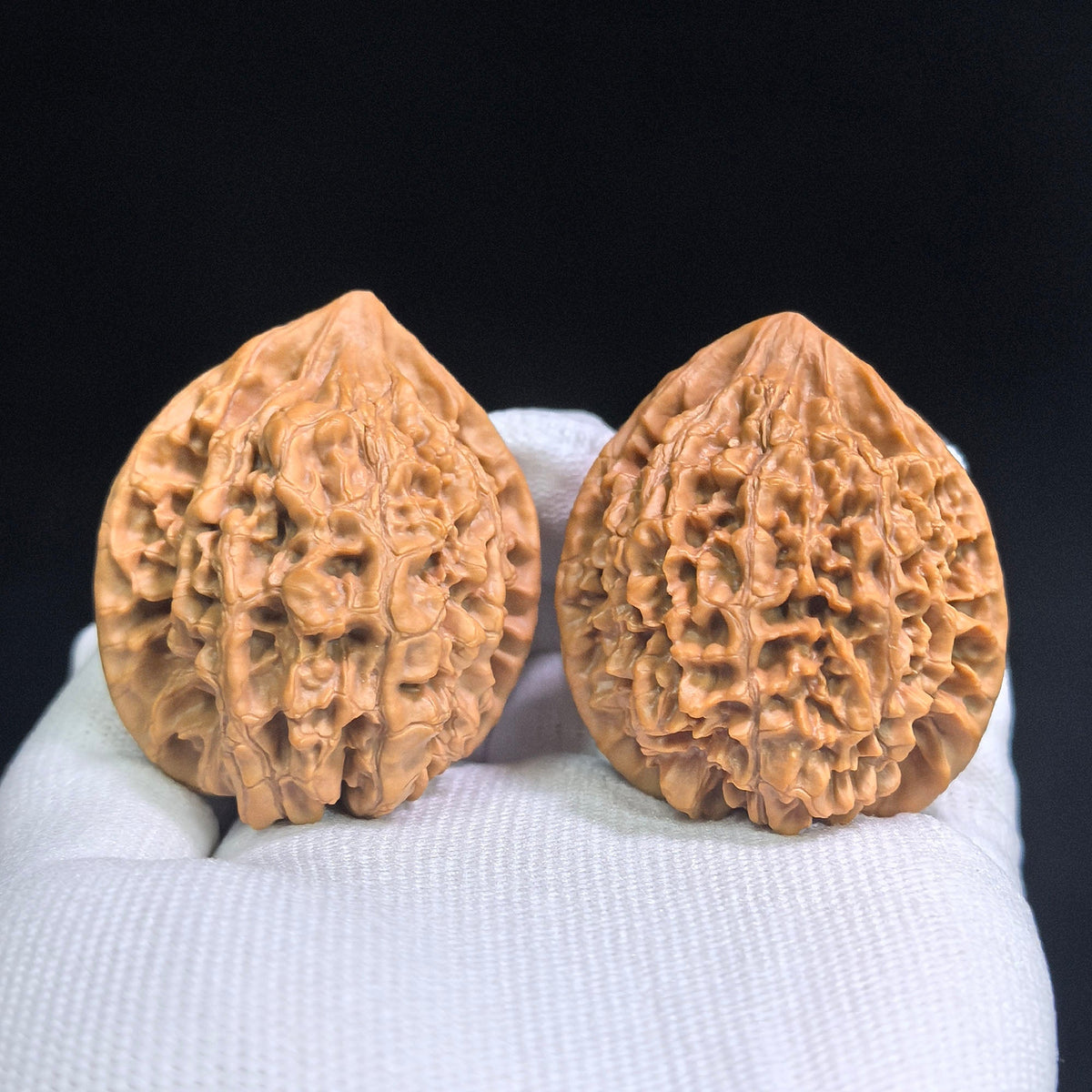 Classic Official Hat Wenwan Walnut Pair | 40.0mm × 36.0mm | GM-SY1I0 - ThePatinaProject