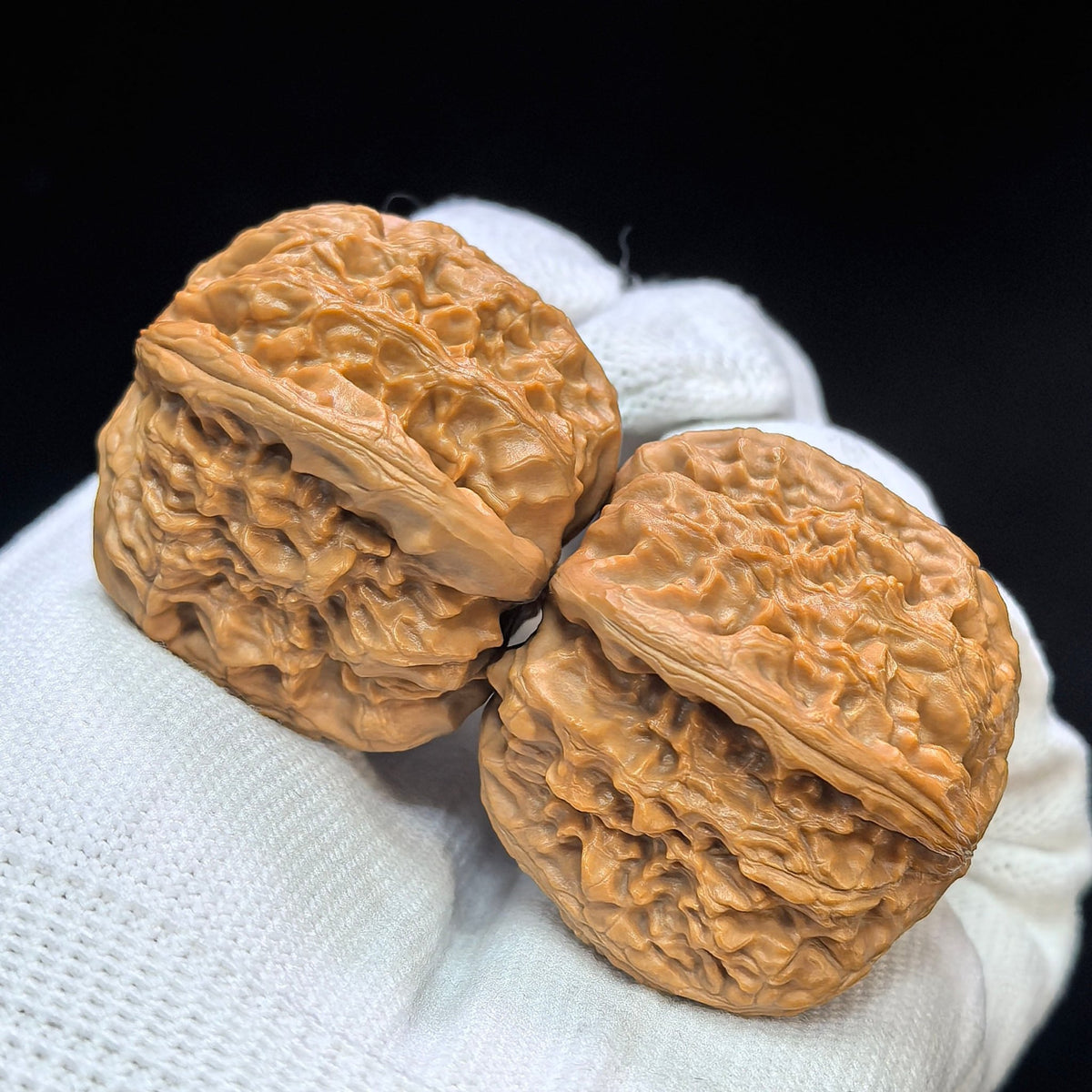 "Classic White Lion" Baishizi Low-Profile Wenwan Walnuts Pair | 39.0mm x 39.0mm | BSJ-1504C - ThePatinaProject