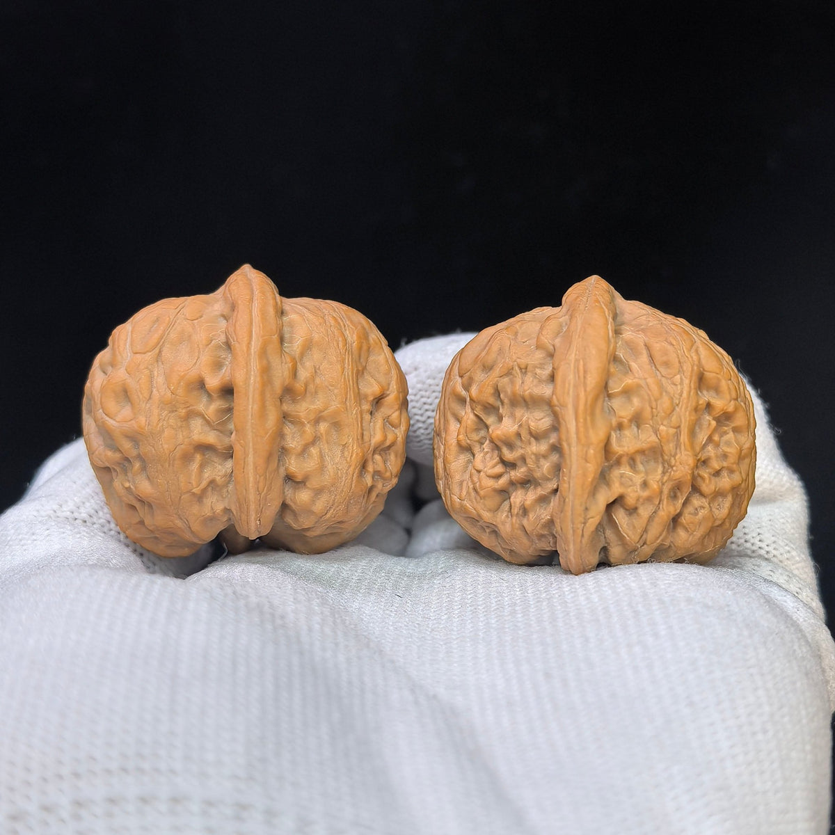 Compact High-Ridge “War Horse” Wenwan Walnut Pair — 32.0mm x 37.0mm | ZM-SY1F0 - ThePatinaProject