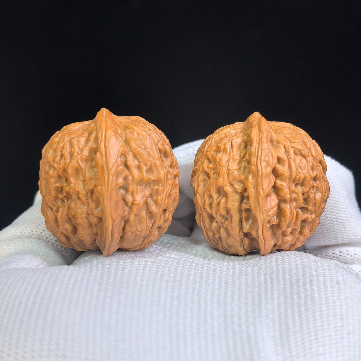 Compact “Meteorite Yuanbao” Wenwan Walnut Pair — 32.0mm x 32.0mm | YSYB-SY1D7 - ThePatinaProject