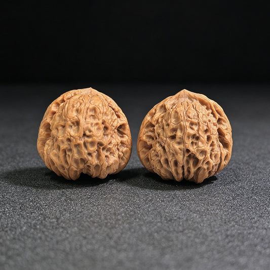 Compact Round-Bodied “Da Tuanyuan” Wenwan Walnut Pair — 39.0mm x 37.0mm | DTY-SY1H8 - ThePatinaProject