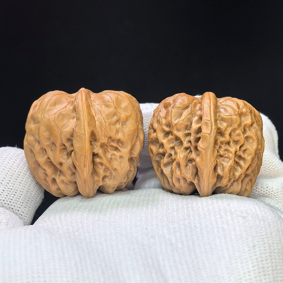Compact Round-Bodied Damo Wenwan Walnut Pair — 35.0mm x 35.0mm | DM-1103 - ThePatinaProject