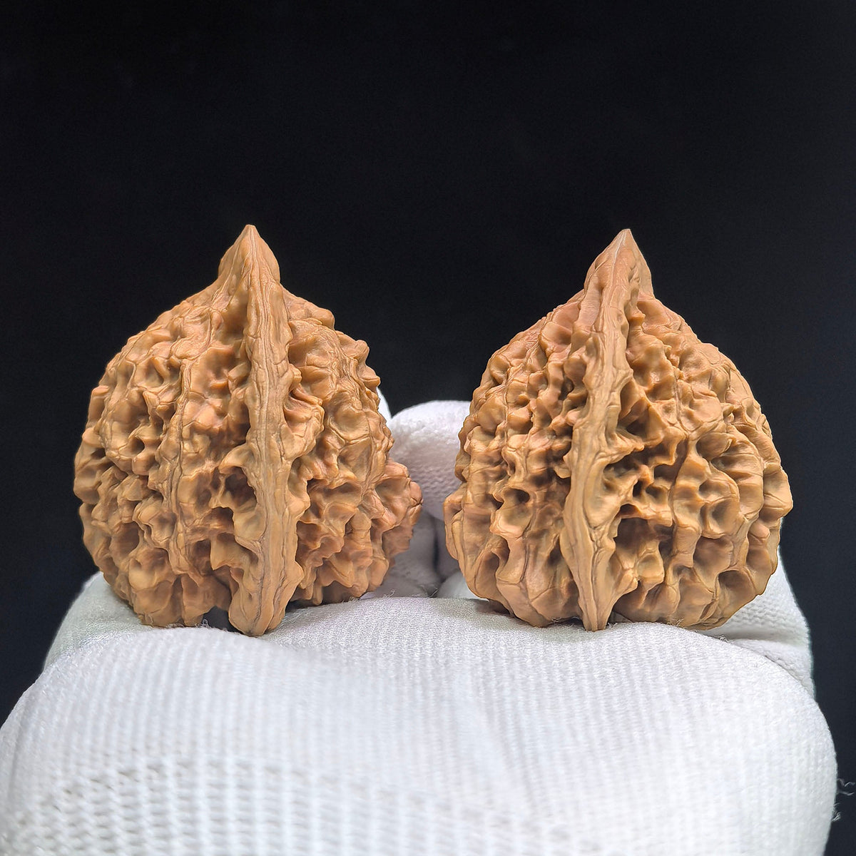 “Concave-Base Big Official Hat” Wenwan Walnut Pair | Broad-Shouldered Collector Form | 45.0mm × 42.0mm | ADDGM-1601 - ThePatinaProject
