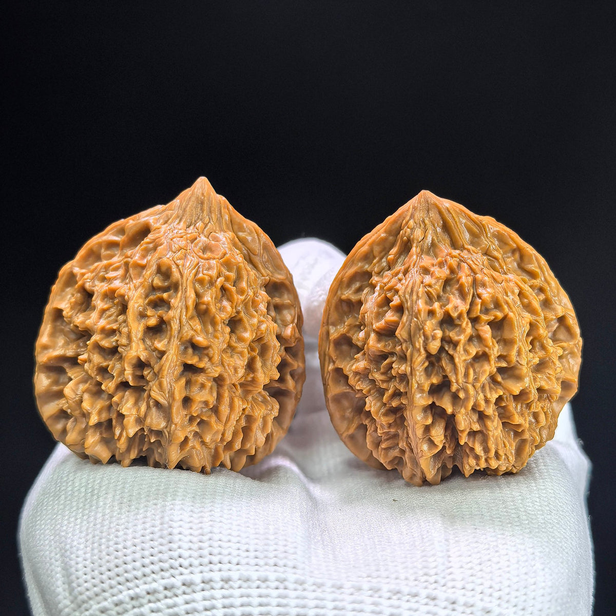 "Concave Base Peach Heart Starry Sky" Taoxin Aodi Mantianxing MTX-1406 Low-Profile Wenwan Walnuts Pair | 41.0mm x 41.0mm | MTX-1406 - ThePatinaProject