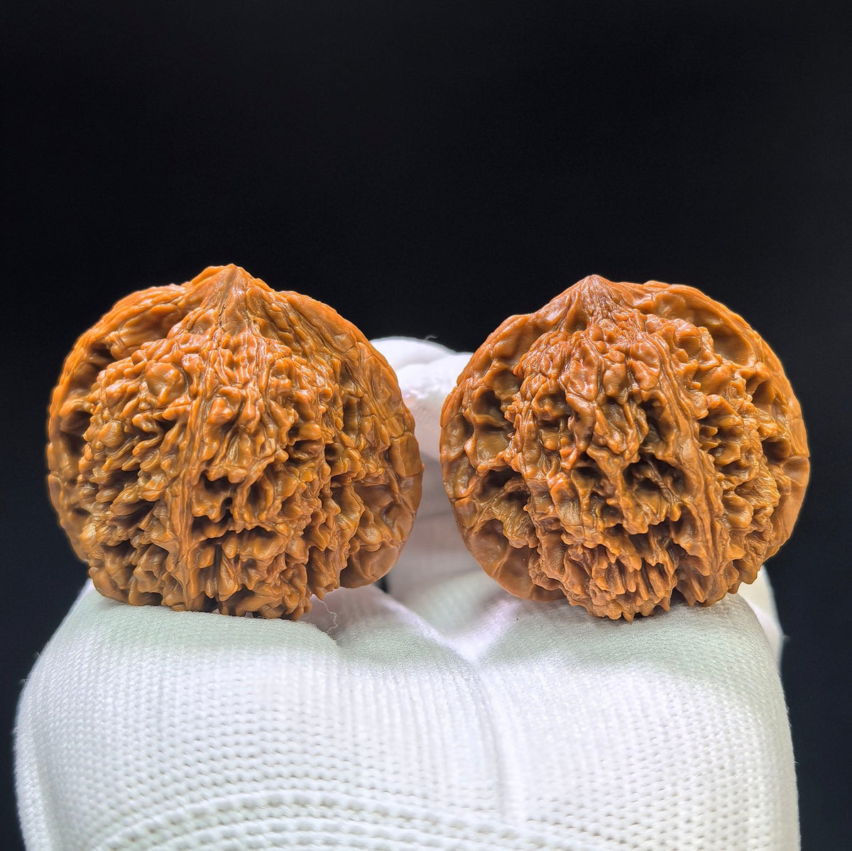 "Concave Base Starry Sky" Aodi Mantianxing Wenwan Walnuts (Pair) | 42.0mm x 41.0mm | Stock ID: ADMTX-1108 - ThePatinaProject