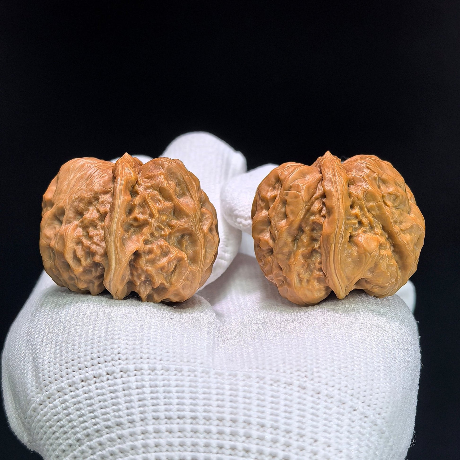 "Crystal Frog" Shuijingwa Low-Profile Wenwan Walnuts Pair | 36.0mm x 36.0mm | W-1402 - ThePatinaProject