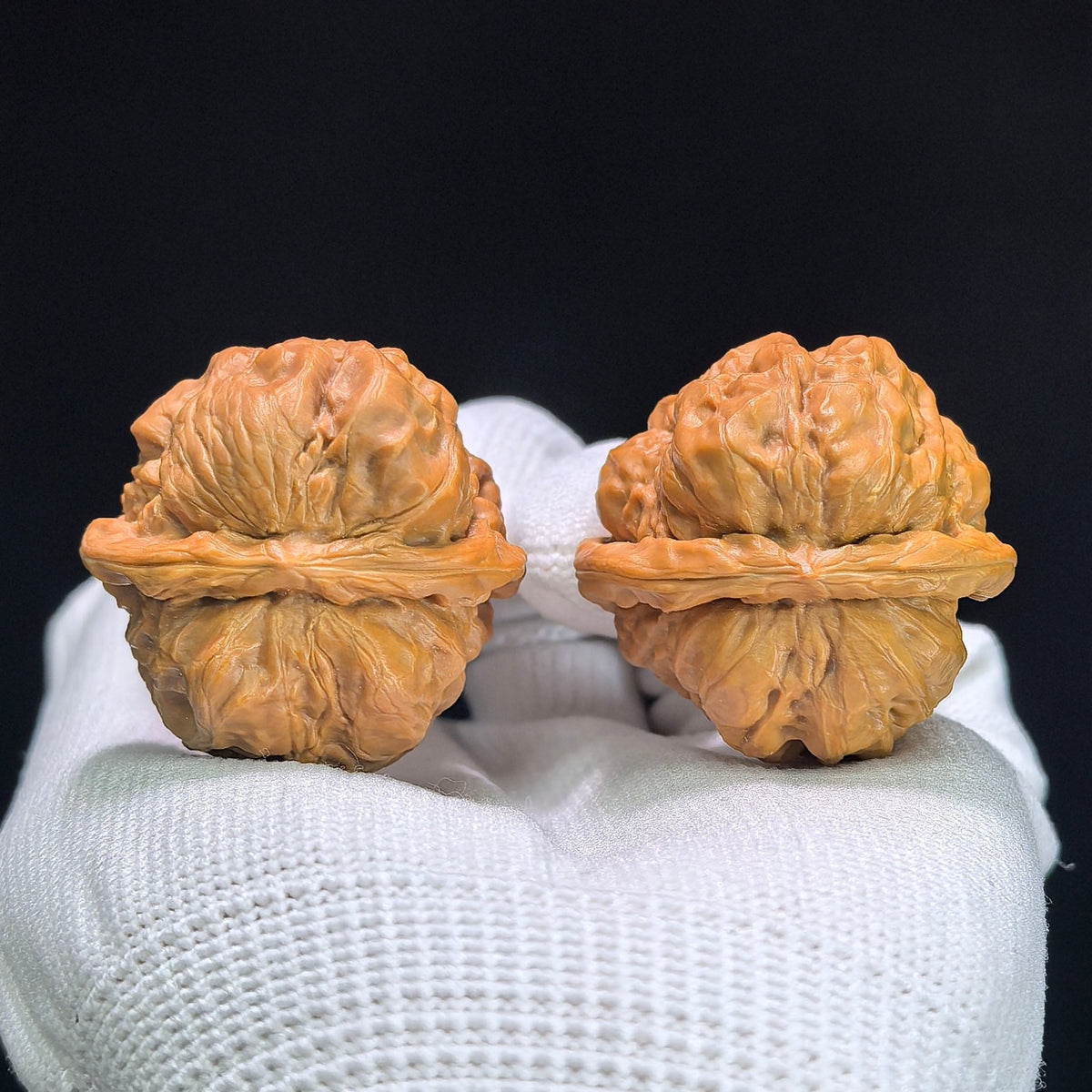 "Crystal Frog" Shuijingwa Low-Profile Wenwan Walnuts Pair | 36.0mm x 36.0mm | W-1402 - ThePatinaProject