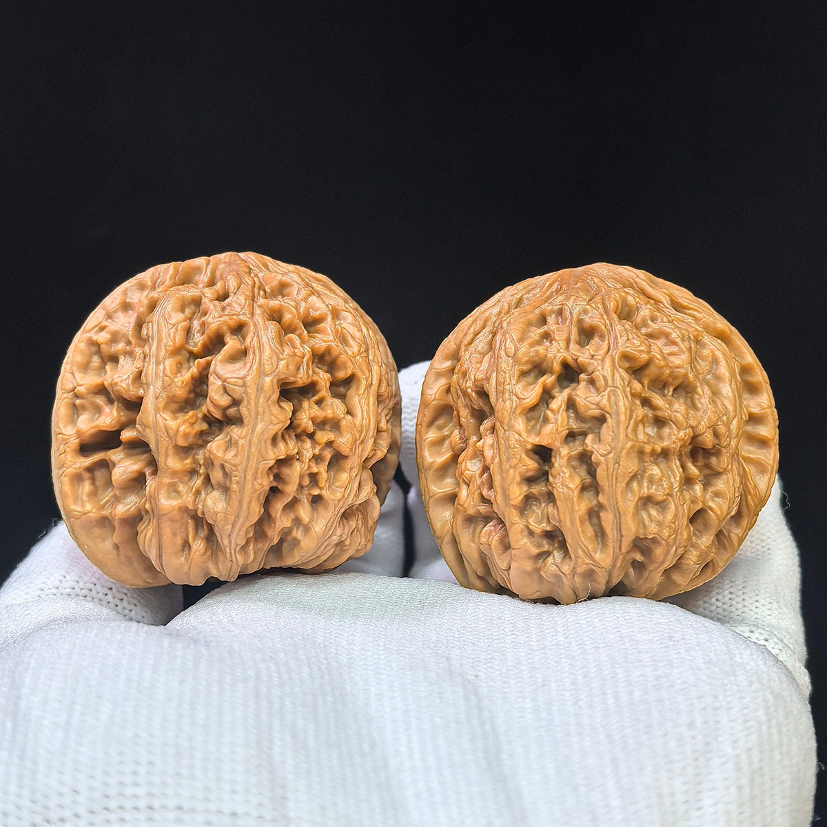 “Da Cu Jin” Broad-Rib Wenwan Walnut Pair | 44.0mm × 42.0mm | DCJ-1101 - ThePatinaProject