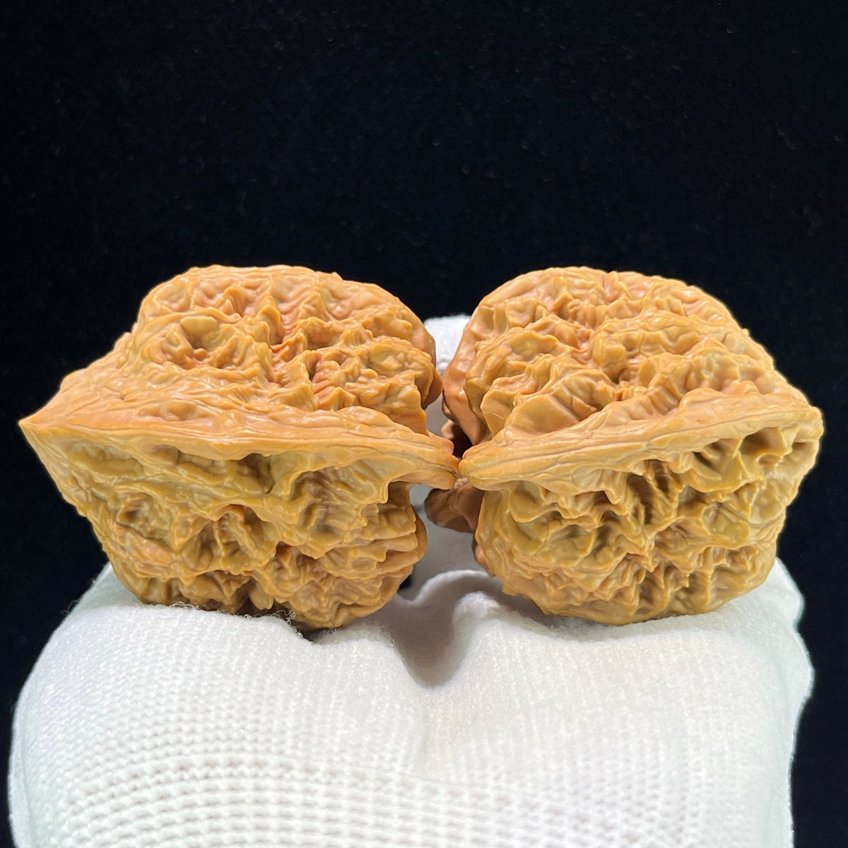 Da Ye Niu (Giant Wild Bison) Scholar Walnuts Pair | 42.0mm x 40.0mm | Stock ID: YN-1107 - ThePatinaProject