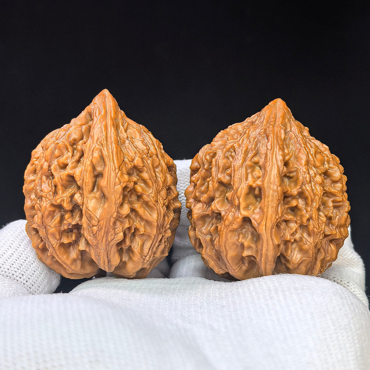 Dagu Stone Wenwan Walnut Pair – Compact High-Crowned Form | 38.0mm × 40.0mm | DGS-1102 - ThePatinaProject