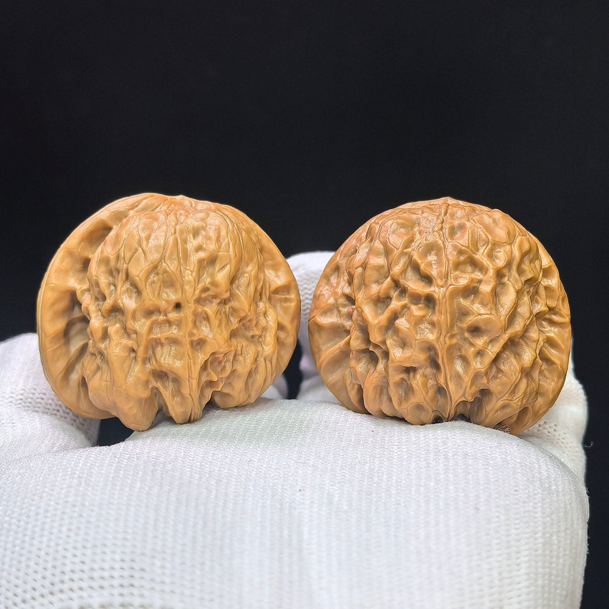“Damo” Rounded Wenwan Walnut Pair | 43.0mm × 40.0mm | DM-1102 - ThePatinaProject