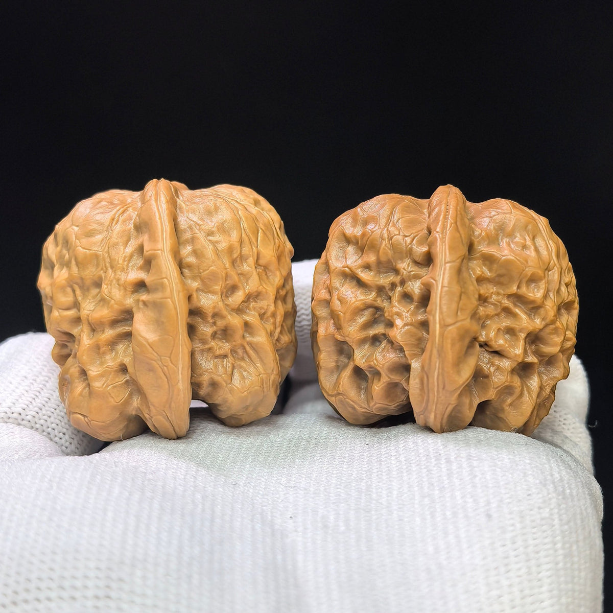 “Damo” Rounded Wenwan Walnut Pair | 43.0mm × 40.0mm | DM-1102 - ThePatinaProject
