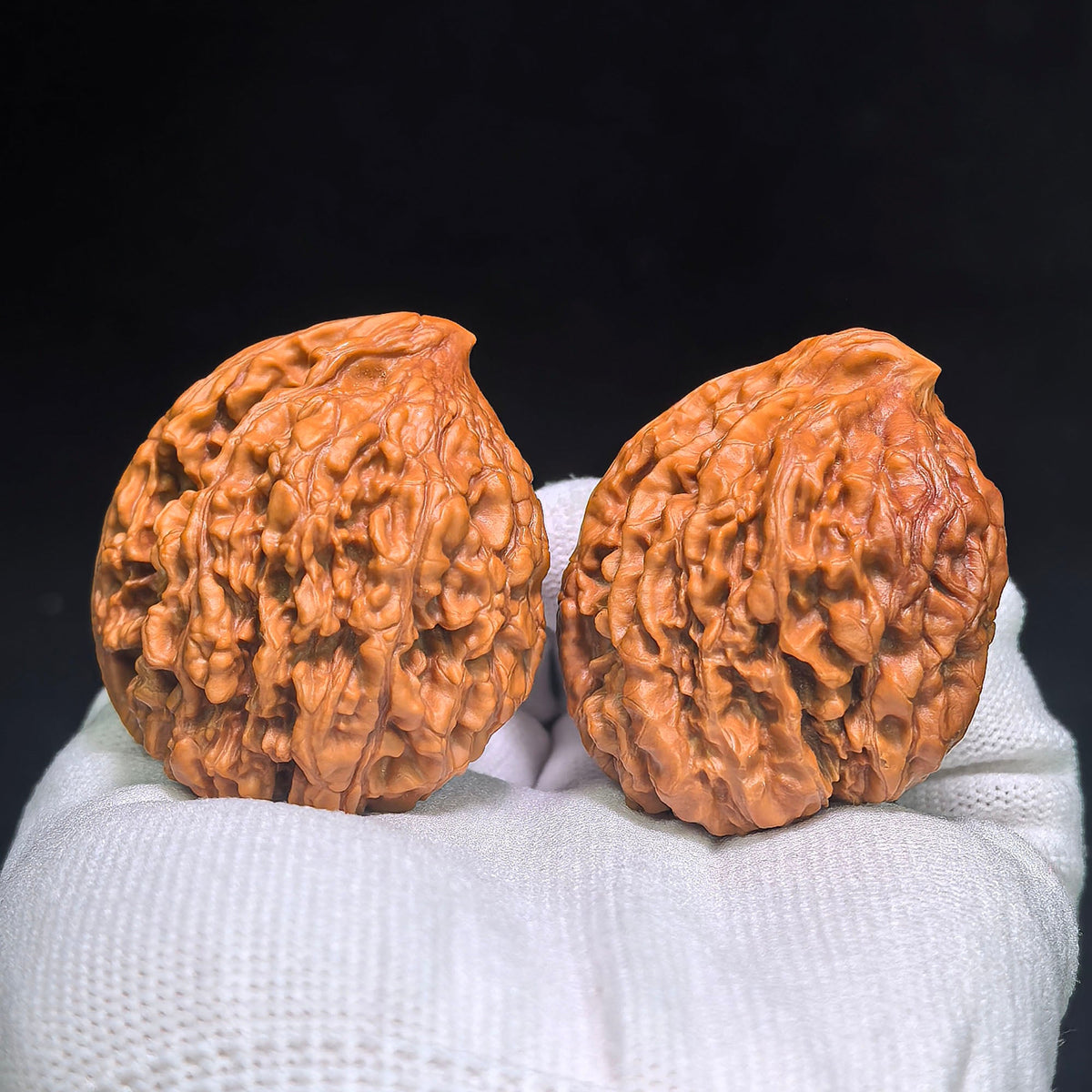 "Eagle on the Mountain Top x Official Seal" Guanguan Zuoshandiao GMZSD-001 Collector Wenwan Walnuts Pair | 40.0mm x 38.0mm | GMZSD-001 - ThePatinaProject