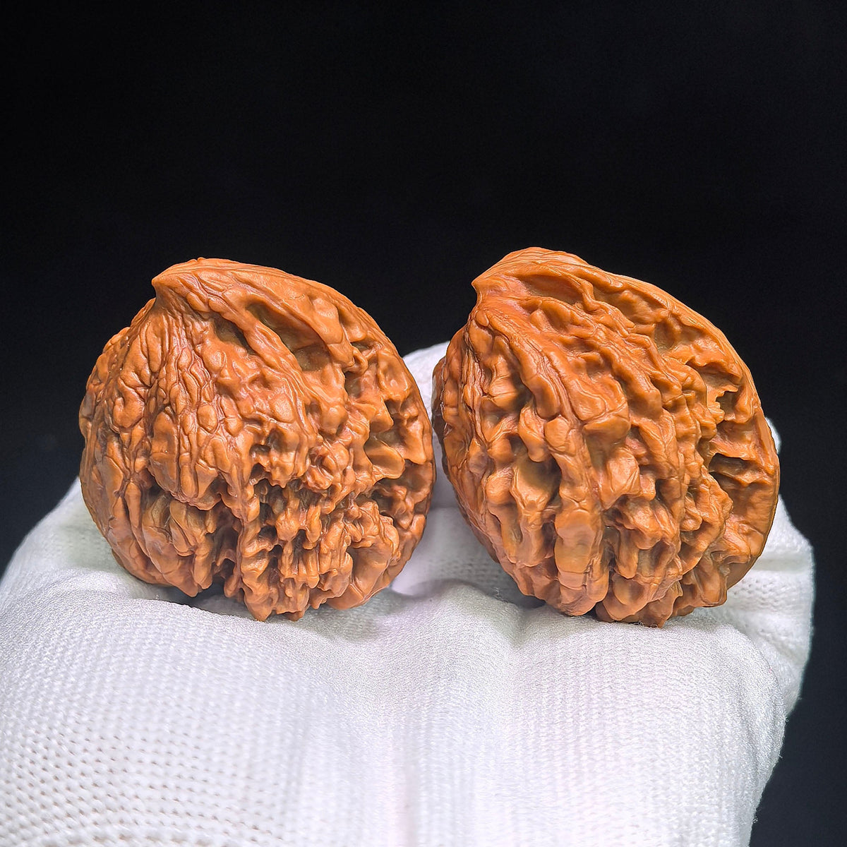 "Eagle on the Mountain Top x Official Seal" Guanguan Zuoshandiao GMZSD-001 Collector Wenwan Walnuts Pair | 40.0mm x 38.0mm | GMZSD-001 - ThePatinaProject