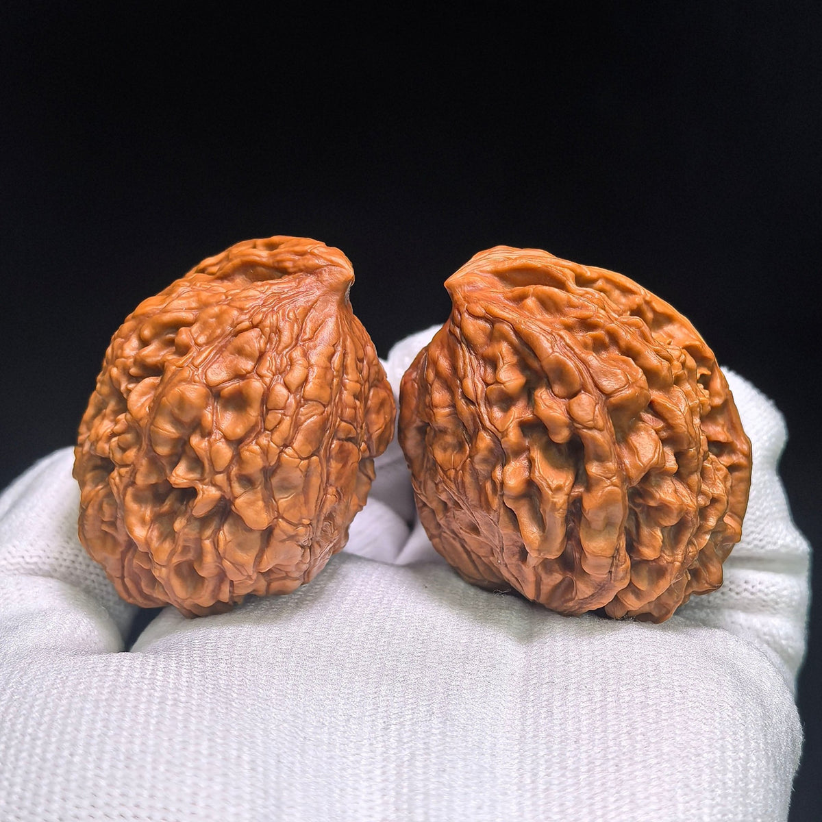 "Eagle on the Mountain Top x Official Seal" Guanguan Zuoshandiao GMZSD-001 Collector Wenwan Walnuts Pair | 40.0mm x 38.0mm | GMZSD-001 - ThePatinaProject
