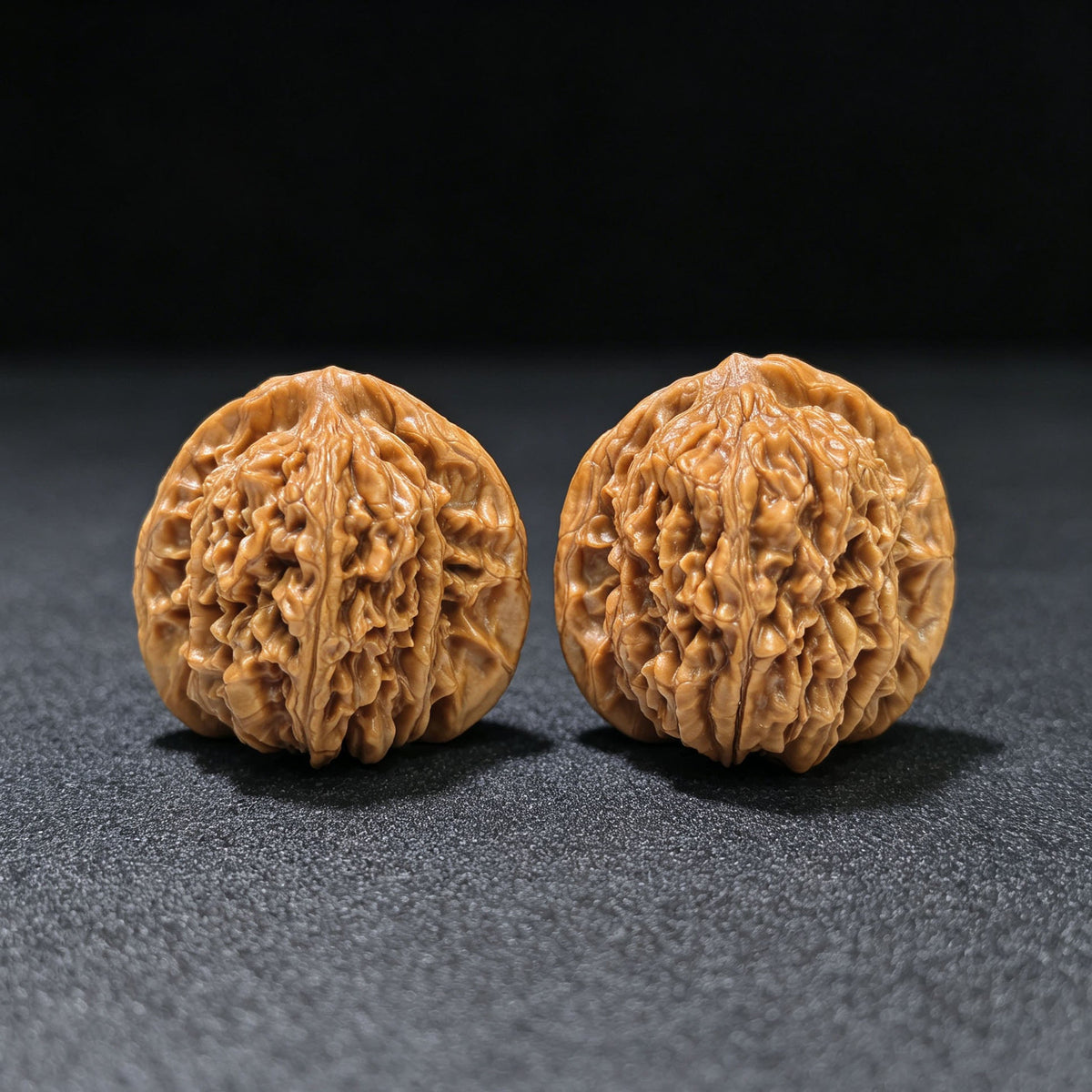 “Four Towers” Sizoulou Wenwan Walnut Pair | Broad-Shouldered Classic Form | 43.0mm × 39.0mm | SZL-1604 - ThePatinaProject