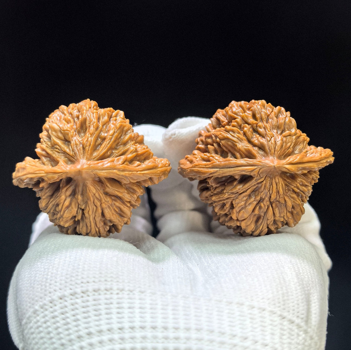 “Four Towers” Sizoulou Wenwan Walnut Pair | Broad-Shouldered Classic Form | 43.0mm × 39.0mm | SZL-1604 - ThePatinaProject