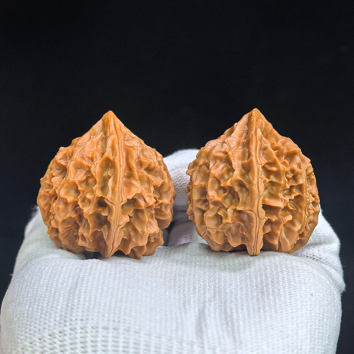 Full-Bodied Heart-Shaped Palace Lantern Wenwan Walnut Pair — 40.0mm x 41.0mm | TXYB-17B2C - ThePatinaProject