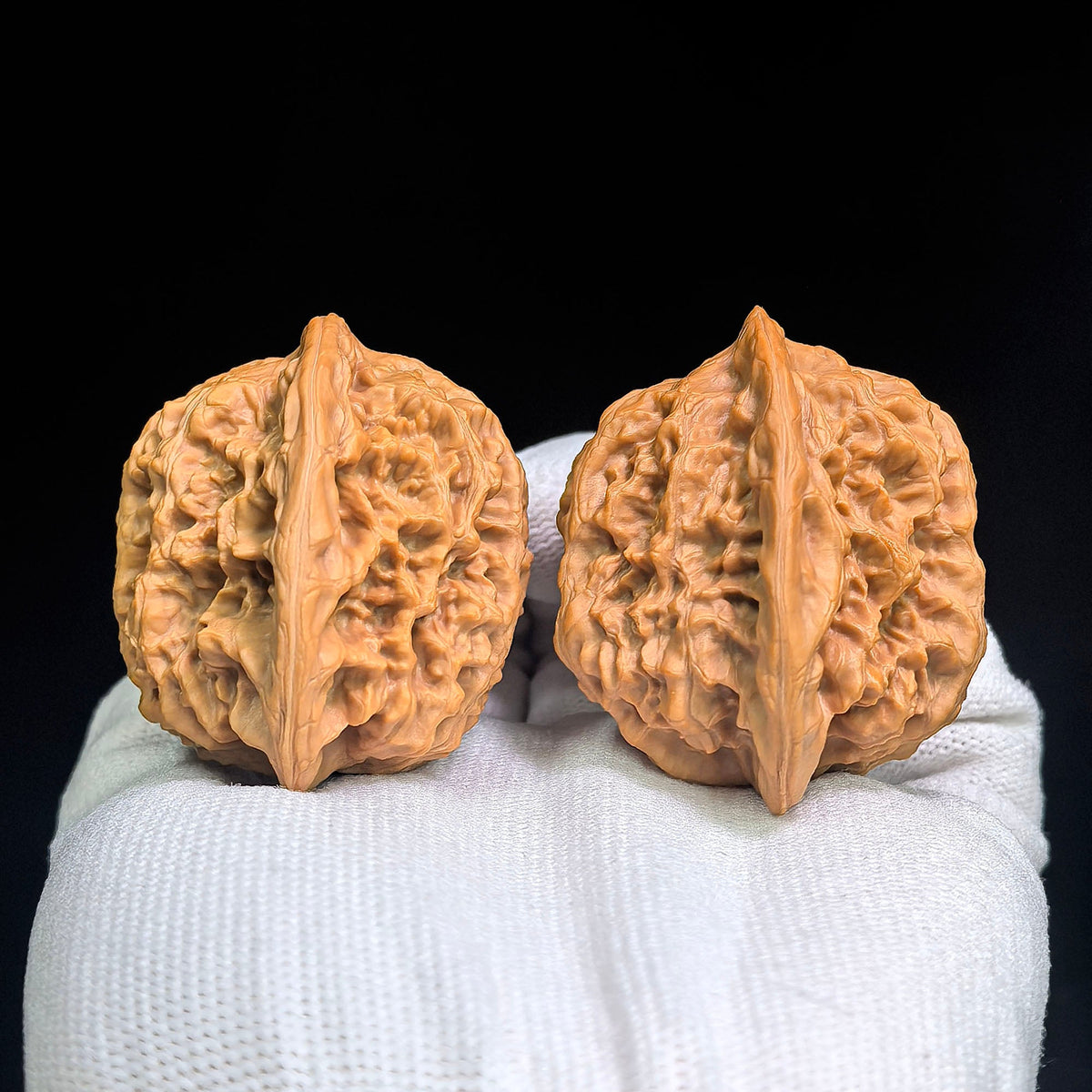 Gecko “Tian Can Jiao” Wenwan Walnut Pair | Rare Flattened Sculptural Form | 44.0mm × 41.0mm | BHTC-C1D2E - ThePatinaProject