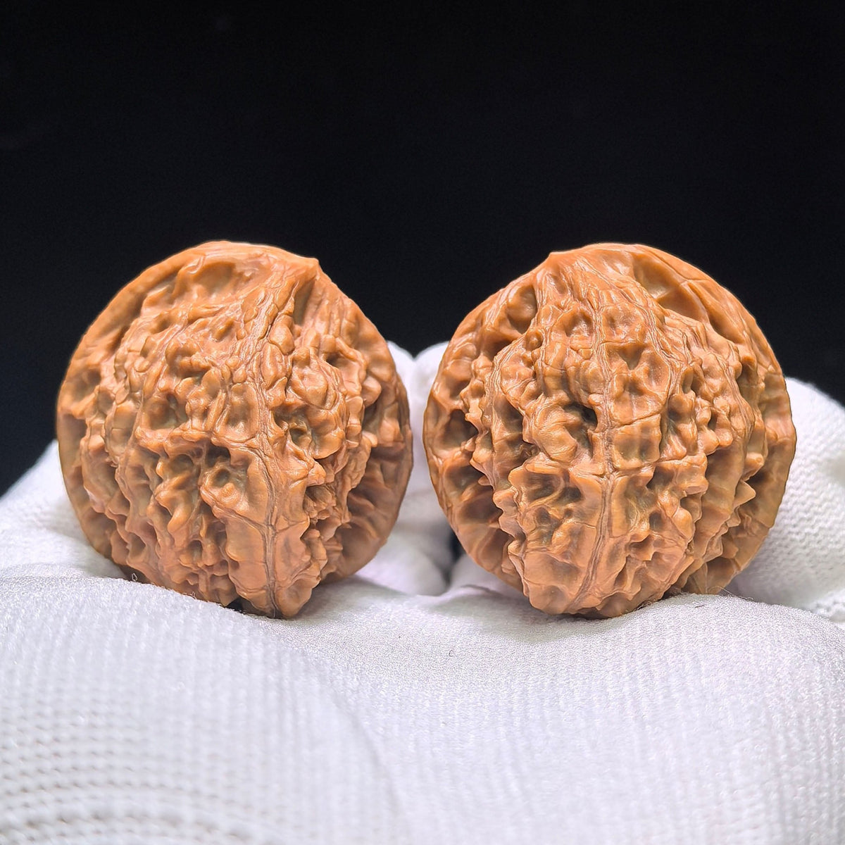 "Golden Kylin Hawk Beak Vulture" Jinqilin Yingzui Zuoshandiao Wenwan Walnuts Pair | 36.0mm x 39.0mm | JQLYZZSD-CG218E - ThePatinaProject