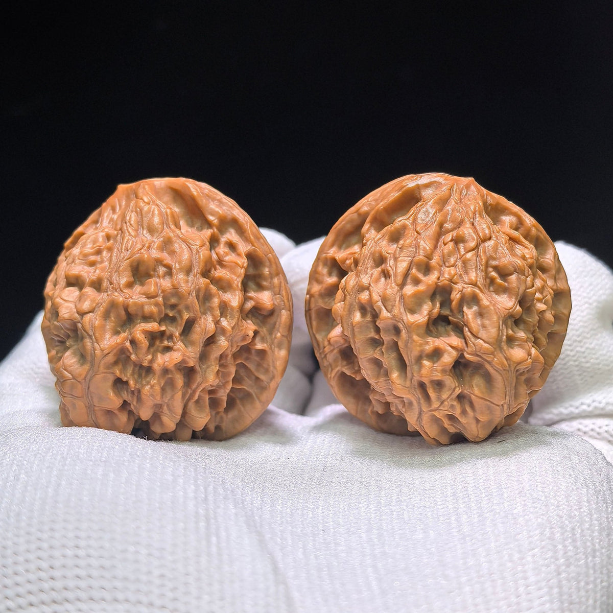 "Golden Kylin Hawk Beak Vulture" Jinqilin Yingzui Zuoshandiao Wenwan Walnuts Pair | 36.0mm x 39.0mm | JQLYZZSD-CG218E - ThePatinaProject