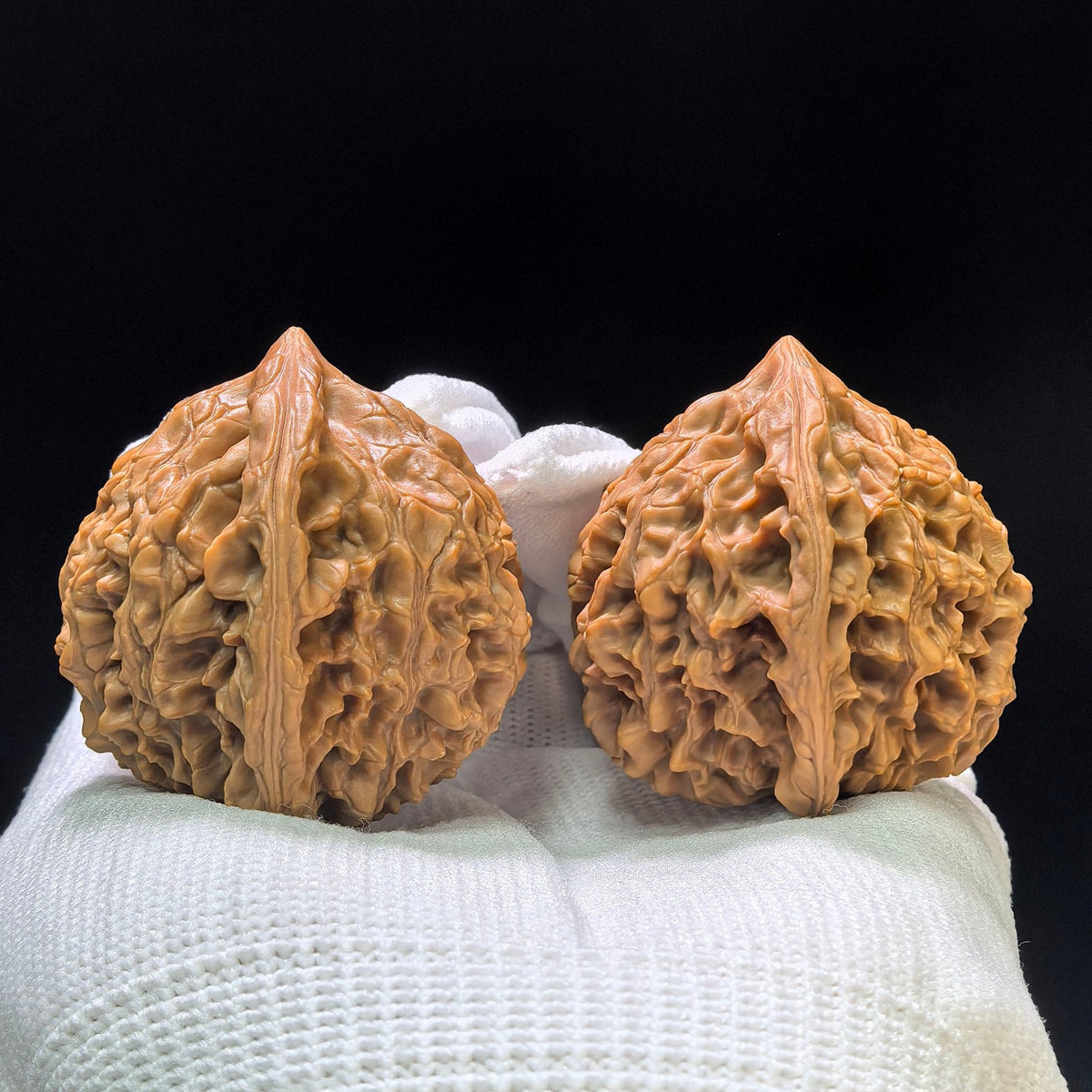 "Golden Kylin" Jinqilin Wenwan Walnuts (Pair) | 41.0mm x 38.0mm | Stock ID: JQL-1403 - ThePatinaProject