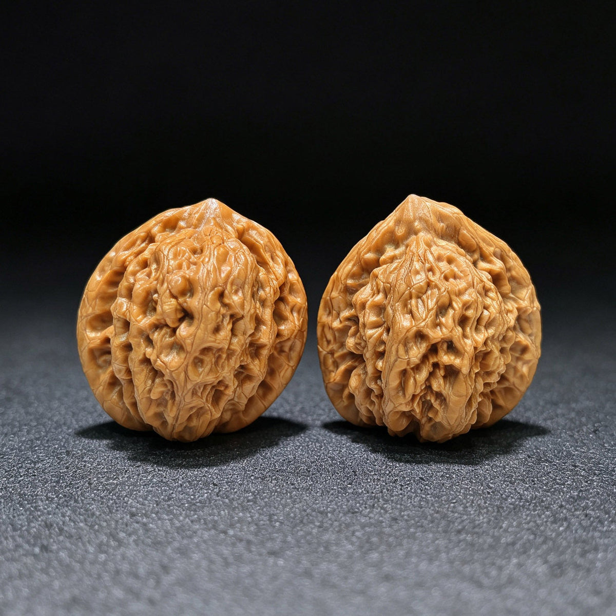 "Golden Noble" Jin Gongzi JGZ-1601 Low-Profile Wenwan Walnuts Pair | 40.0mm x 39.0mm | JGZ-1601 - ThePatinaProject