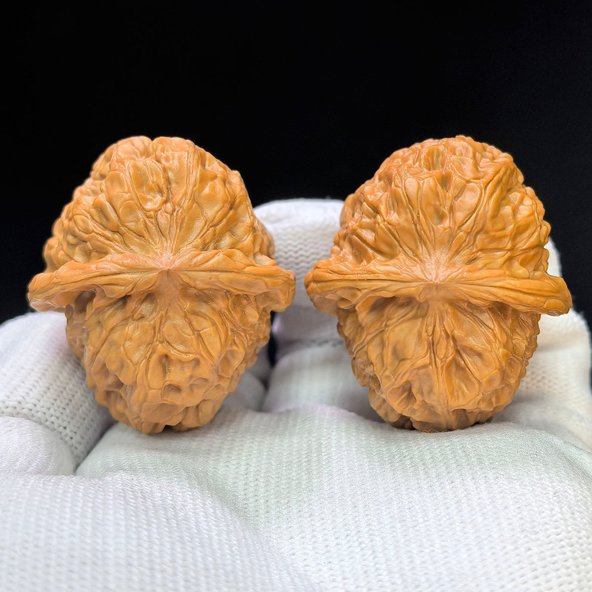 “Gongqiao” Concave-Base Mini Pumpkin Wenwan Walnut Pair | 36.0mm × 41.0mm | BDXNG-17H6 - ThePatinaProject