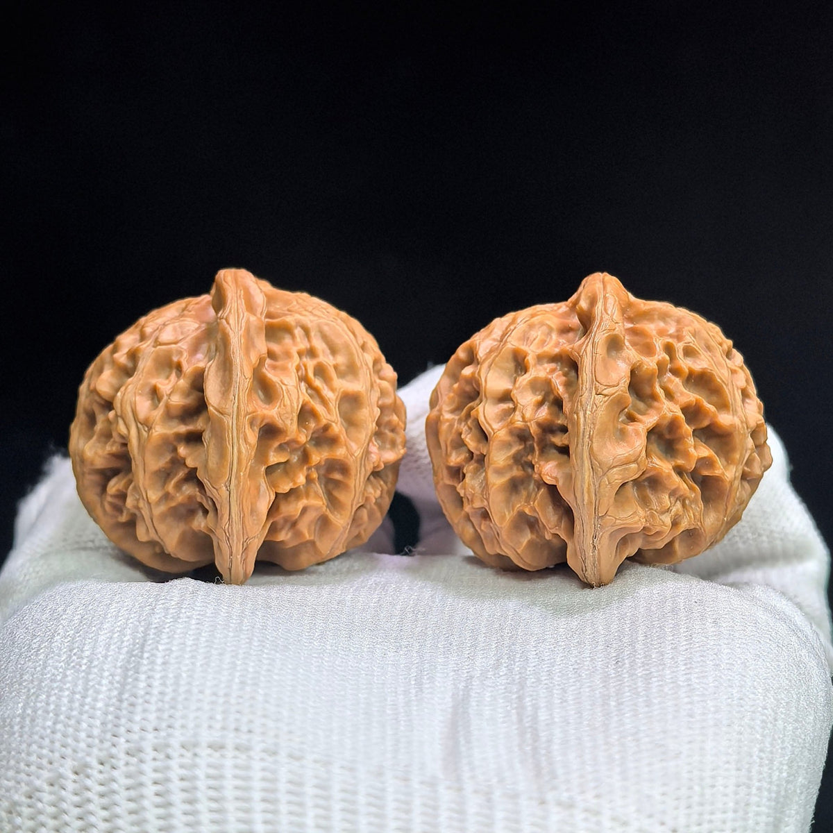 Grand Palace Lantern Wenwan Walnut Pair — 44.0mm x 40.0mm | DGD-17B9C - ThePatinaProject