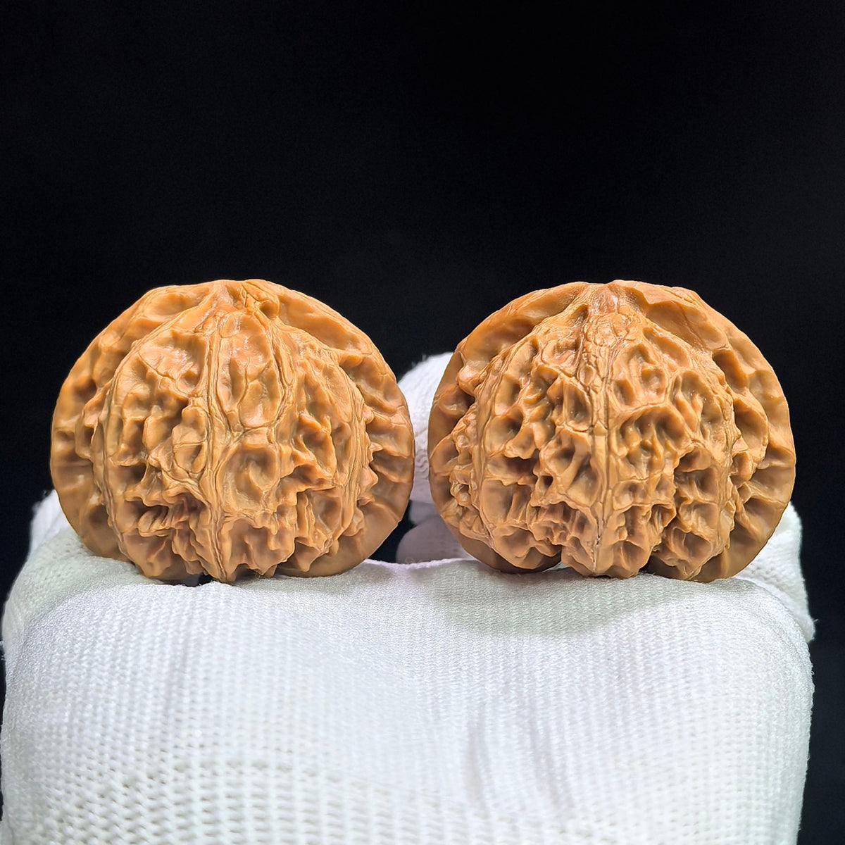 Grand Palace Lantern Wenwan Walnut Pair — 44.0mm x 40.0mm | DGD-17B9C - ThePatinaProject