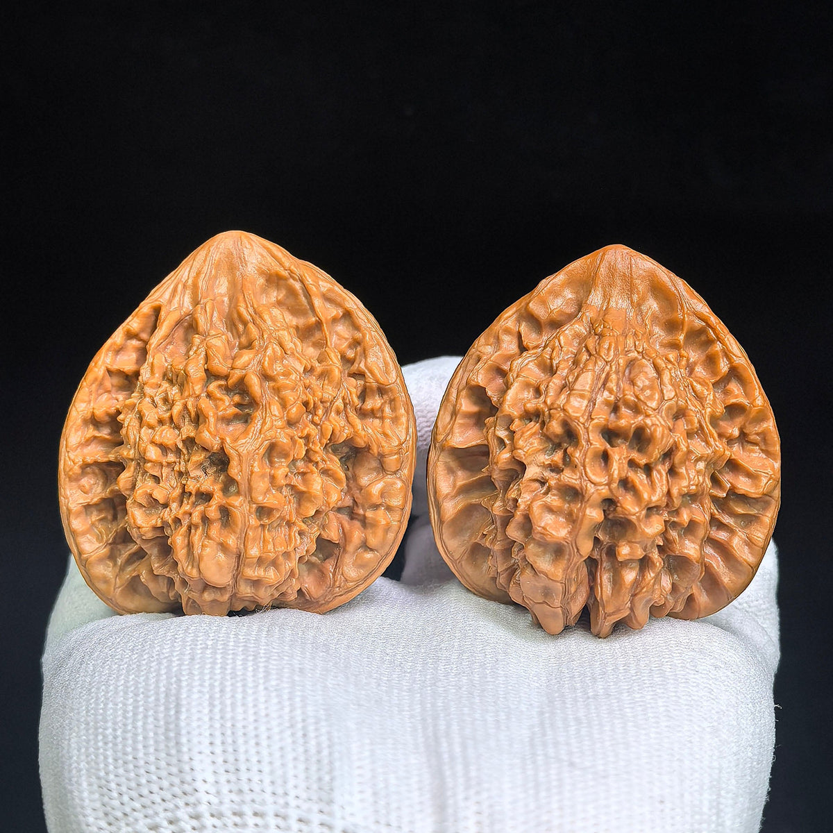 "Guan Mao Wu Gui Bei / Official Hat Turtle Back" Heirloom Collection Wenwan Walnuts Pair | 47.0mm x 41.0mm | GMWB-C1C6E - ThePatinaProject