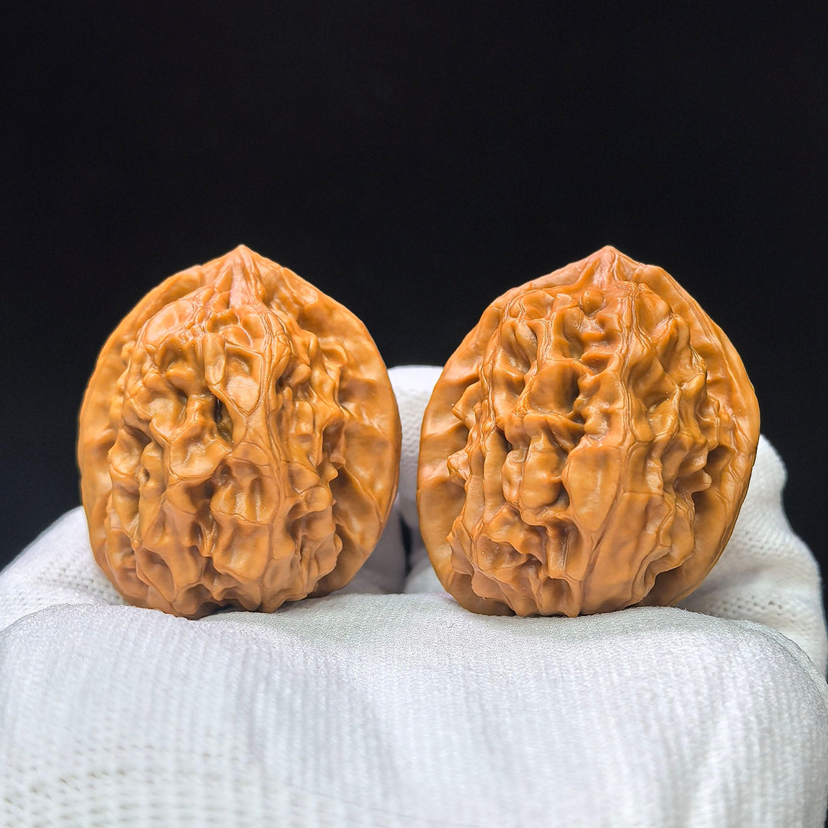 He Zun Wenwan Walnuts Pair | Rare Variety | 38.0mm × 43.0mm | HZ-1102 - ThePatinaProject