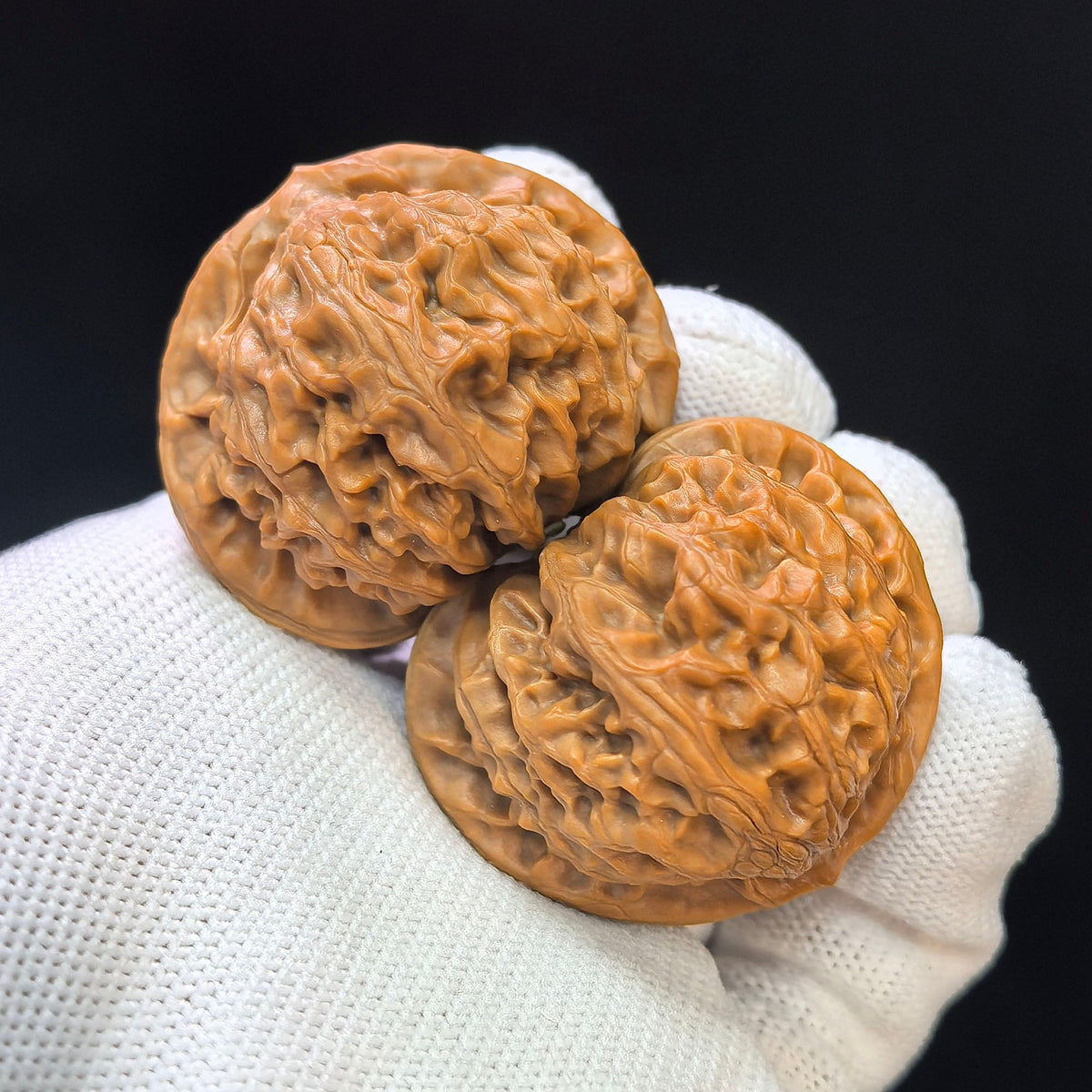 Heart-Shaped Broad-Rimmed Palace Lantern Wenwan Walnut Pair — 38.0mm x 36.0mm | GD-1109 - ThePatinaProject
