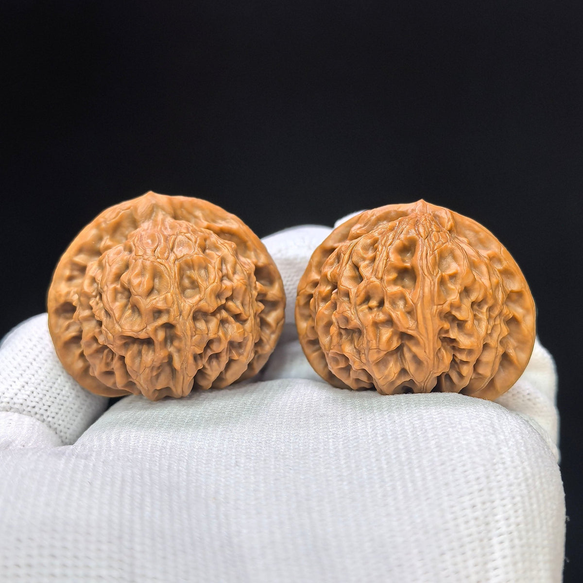 Heart-Shaped Broad-Rimmed Palace Lantern Wenwan Walnut Pair — 38.0mm x 36.0mm | GD-1109 - ThePatinaProject